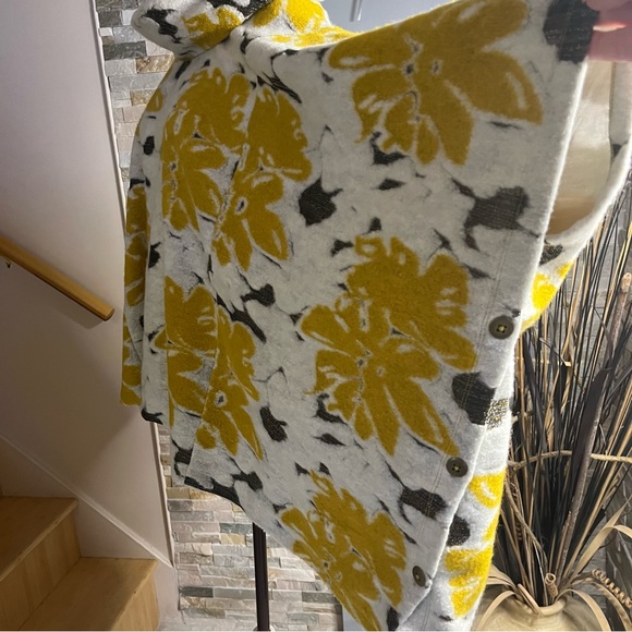 Anthropologie Saturday Sunday yellow floral bohemian poncho turtleneck sweater - Picture 9 of 10